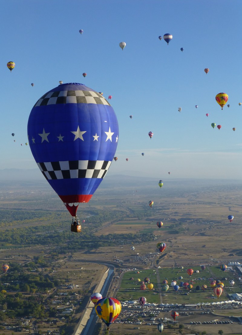 Balloon Fall Fest Brings Hot Air Balloons to Albuquerque Skies Balloon Fall Fest Brings Hot Air Balloons to Albuquerque Skies