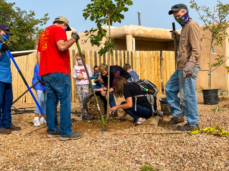 Mayor Keller Joins La Mesa Neighborhood to Plant Trees in International District Mayor Keller Joins La Mesa Neighborhood to Plant Trees in International District